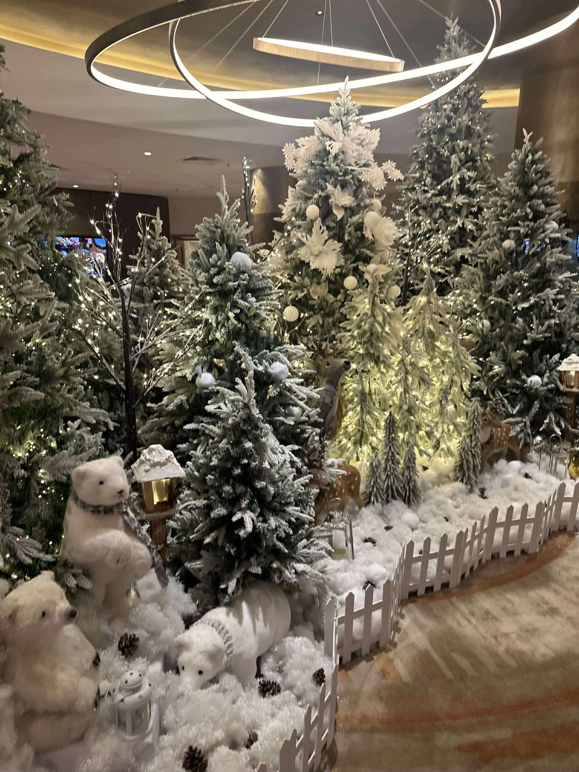 Luxury Christmas Decorations & Event Styling - Light Up Christmas & Events